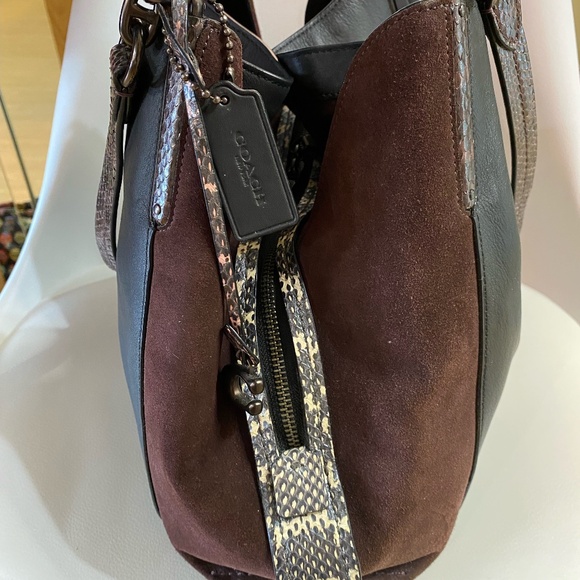 COACH Dalton 31 Colorblock Leather with Snakeskin Trim. In great condition! - Picture 4 of 9